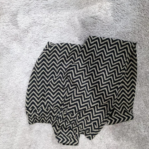 Chico's black label black and tan chevron print pants size 00 - Picture 6 of 6